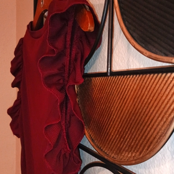 4/$25 Maroon Ribbed Crop Top - Picture 3 of 3